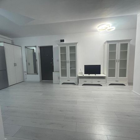 Apartament 2 Camere Tirgu Jiu Zsilvásárhely Kültér fotó