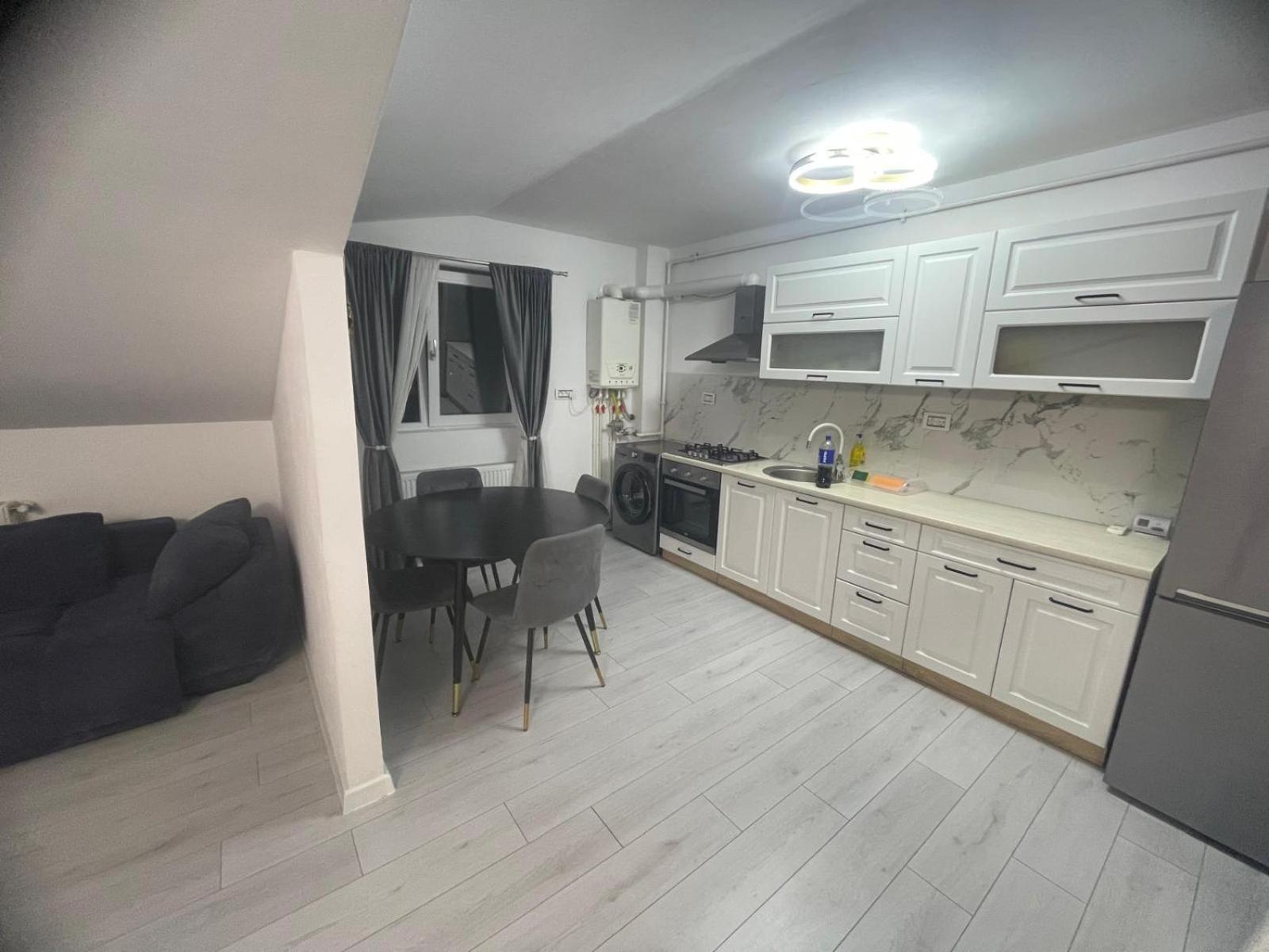 Apartament 2 Camere Tirgu Jiu Zsilvásárhely Kültér fotó